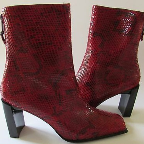 rapture bootie stuart weitzman
